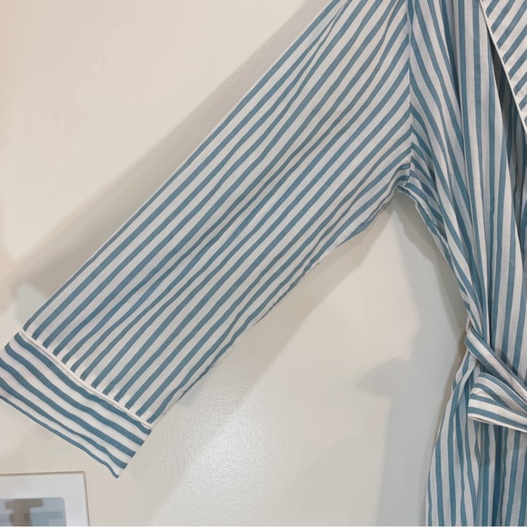 Vintage 90’s Blue and White Striped Dressing Robe - Picture 6 of 12